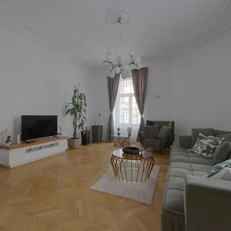 Apartment Beautiful At The Old Town