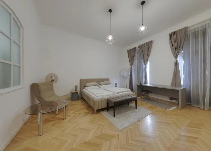 Beautiful At The Old Town Apartamento