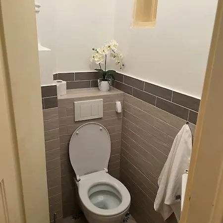 Beautiful At The Old Town דירה *